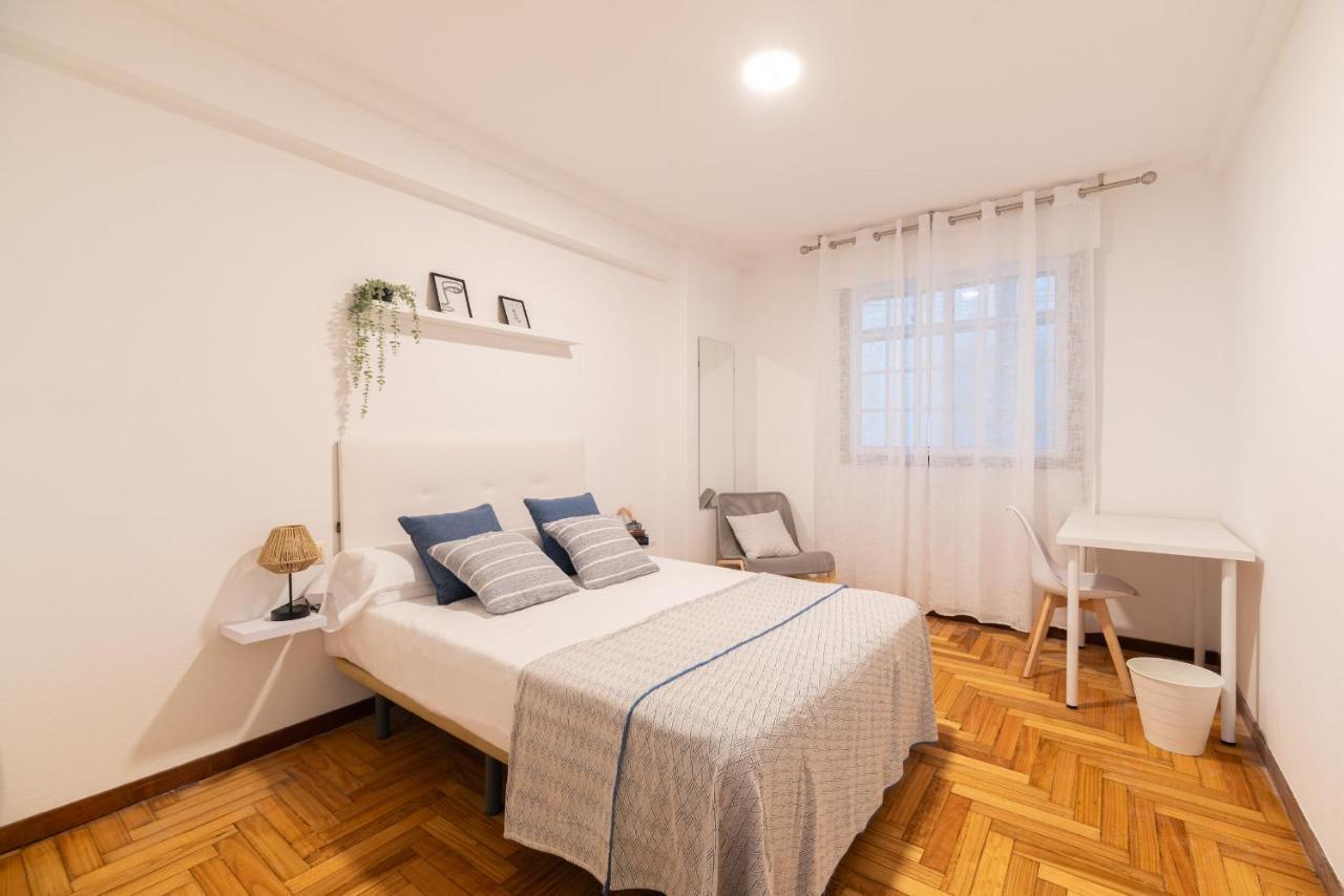 비고 Amplia Vivienda Con Garaje 아파트 외부 사진