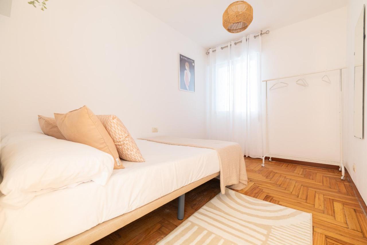 비고 Amplia Vivienda Con Garaje 아파트 외부 사진