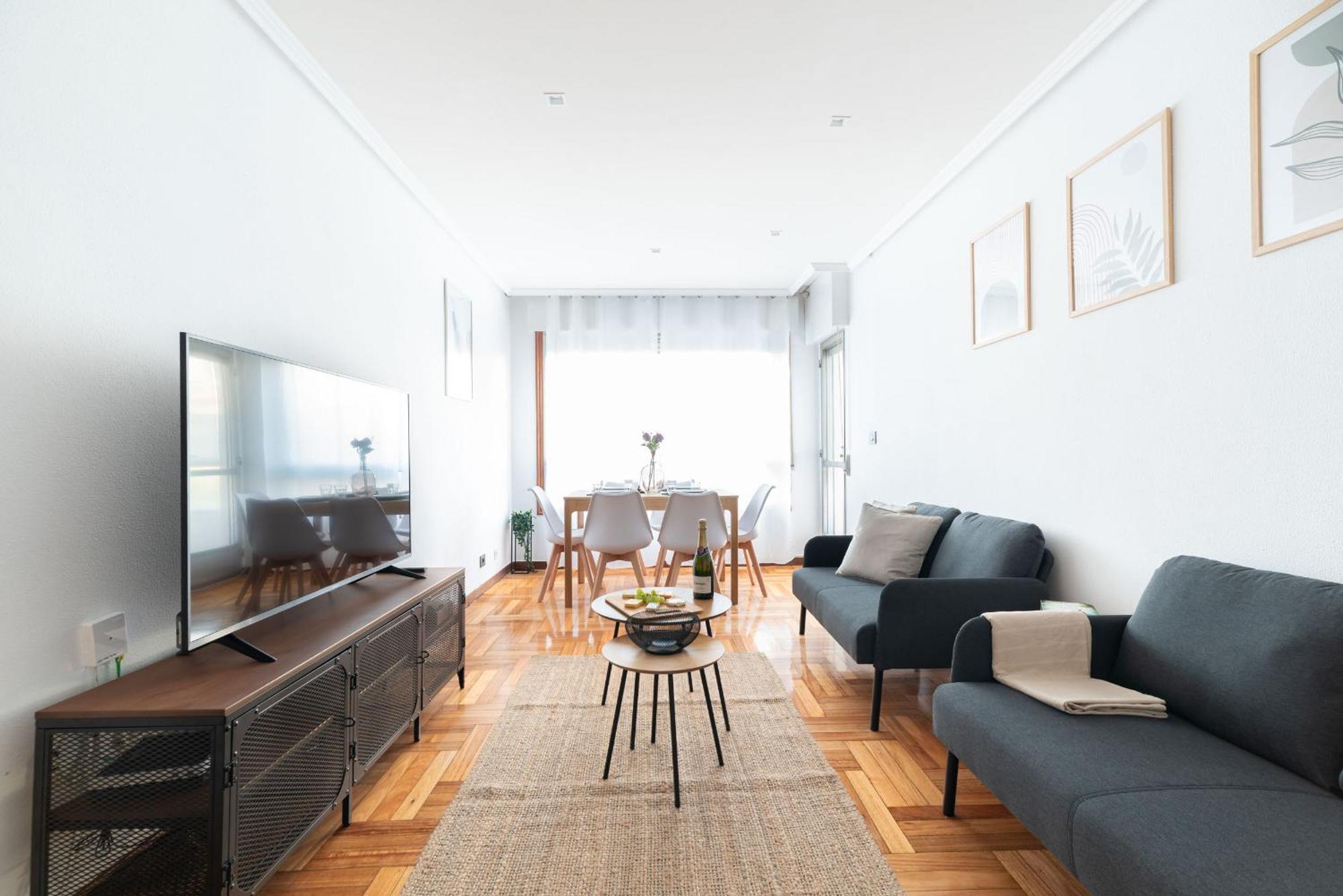 비고 Amplia Vivienda Con Garaje 아파트 외부 사진
